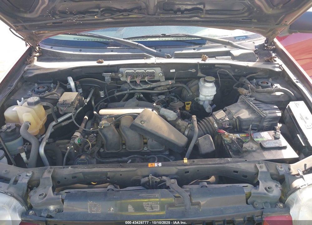 2007 FORD ESCAPE LIMITED VIN: 1FMYU04127KC08871