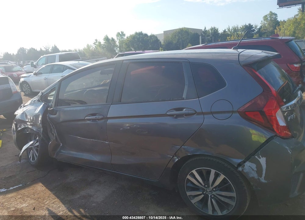 2016 HONDA FIT VIN: JHMGK5H79GS013138