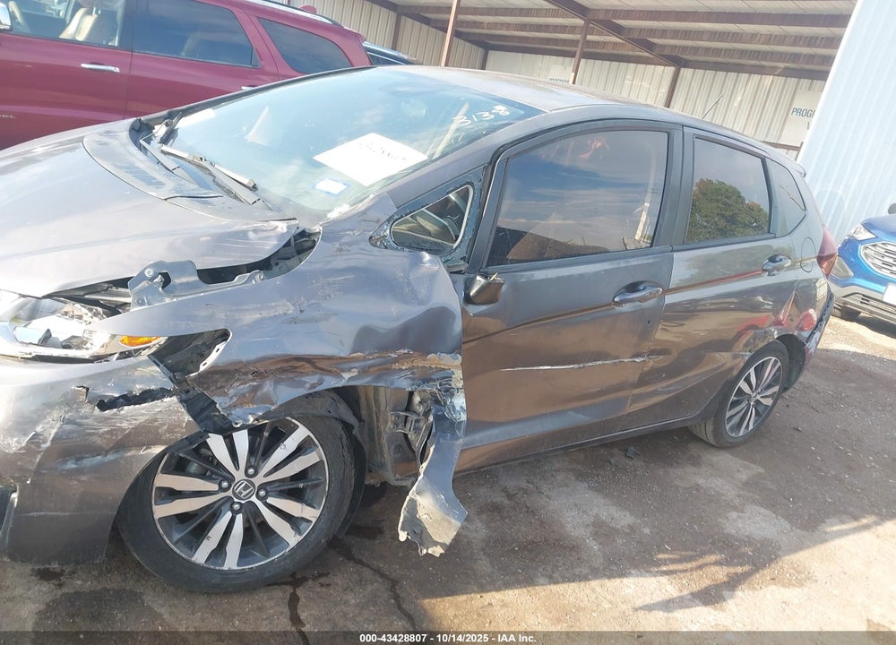 2016 HONDA FIT VIN: JHMGK5H79GS013138