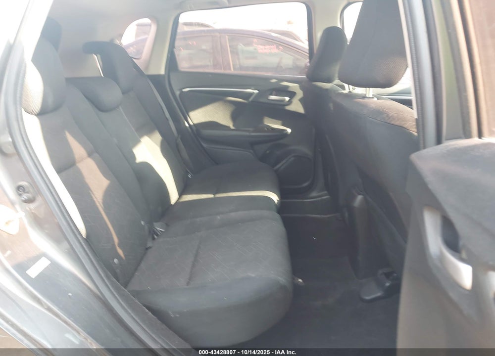 2016 HONDA FIT VIN: JHMGK5H79GS013138