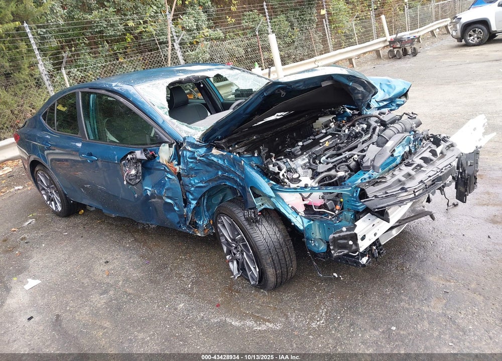 2025 TOYOTA CAMRY SE VIN: 4T1DAACK2SU098392