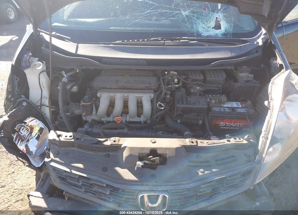 2013 HONDA FIT VIN: JHMGE8H59DC058755