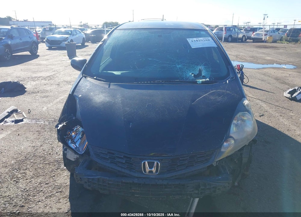 2013 HONDA FIT VIN: JHMGE8H59DC058755