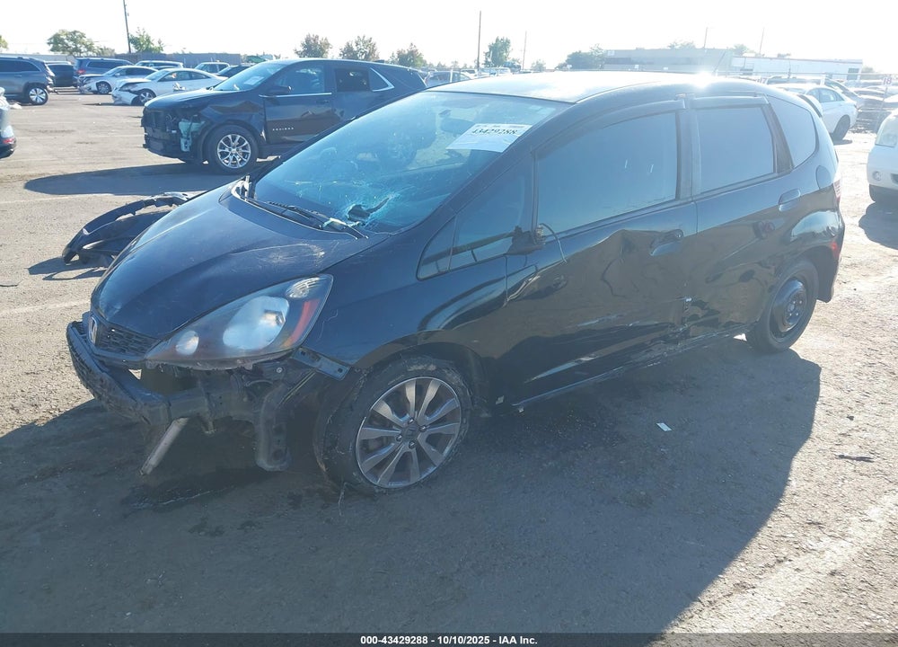 2013 HONDA FIT VIN: JHMGE8H59DC058755