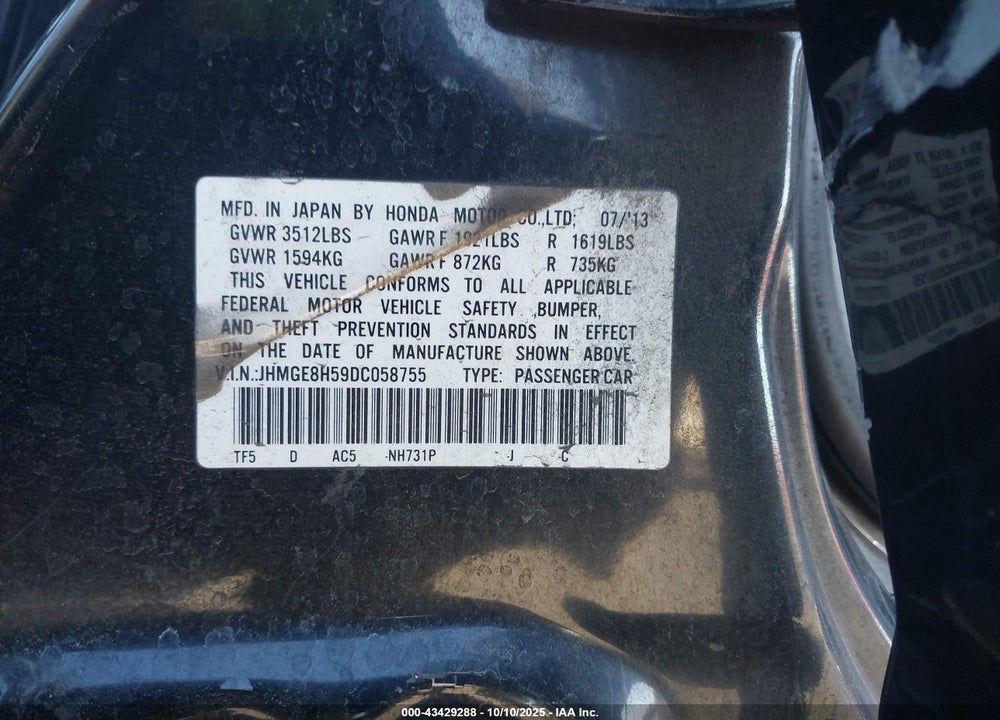 2013 HONDA FIT VIN: JHMGE8H59DC058755