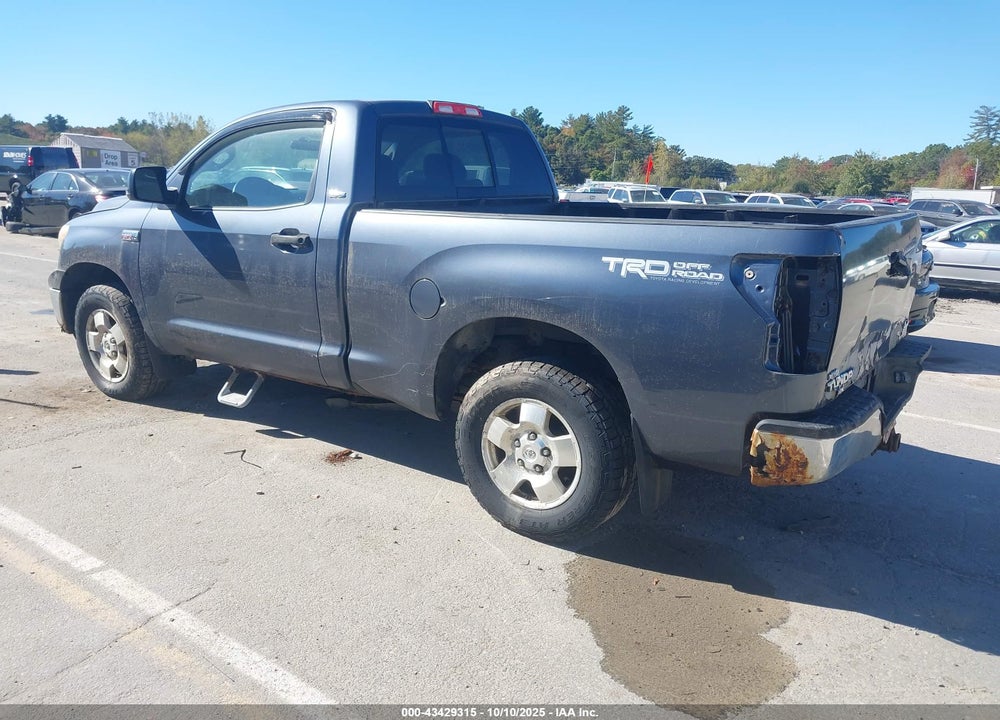 2008 TOYOTA TUNDRA BASE 5.7L V8 VIN: 5TFKV521X8X002824