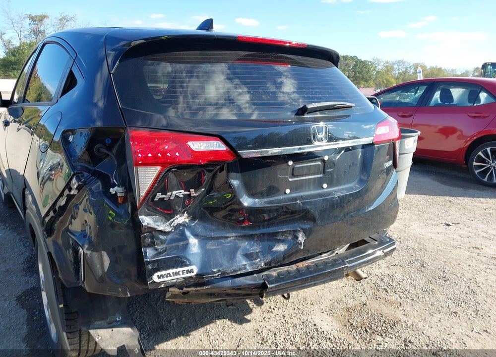 2022 HONDA HR-V AWD LX VIN: 3CZRU6H31NM740099