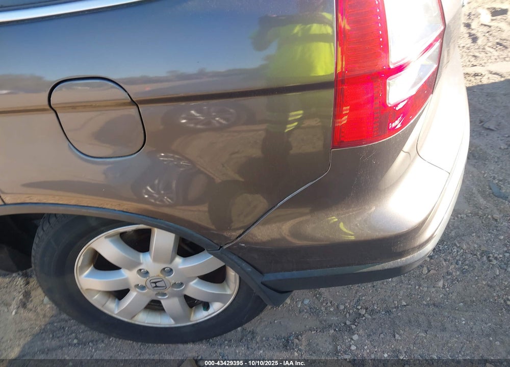 2011 HONDA CR-V SE VIN: 5J6RE4H42BL009625