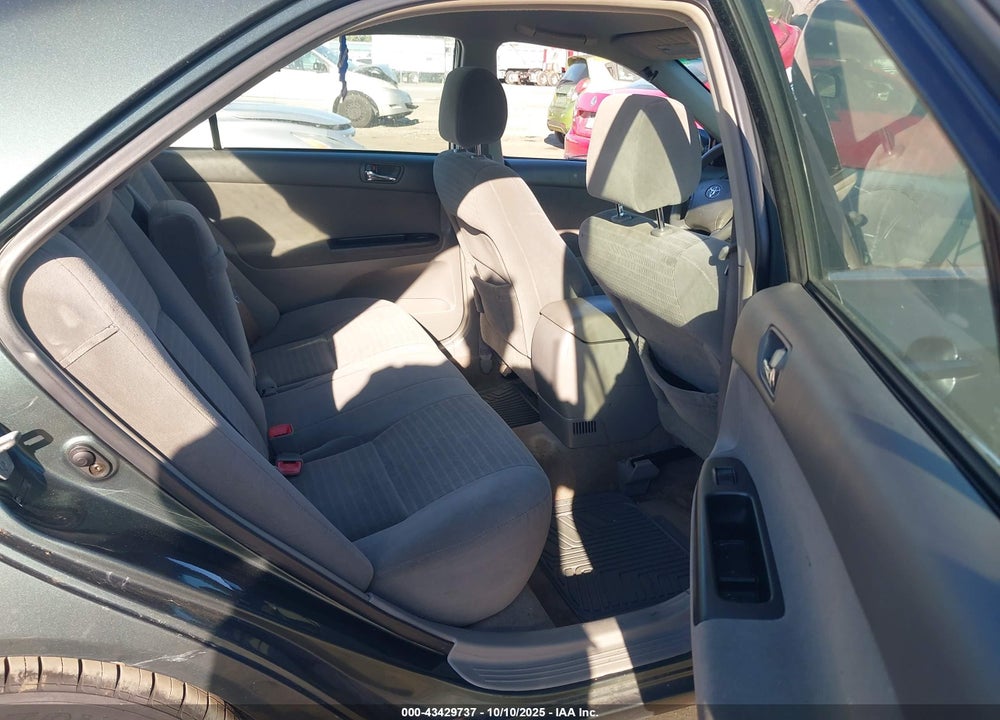 2005 TOYOTA CAMRY LE VIN: 4T1BE32K15U076137