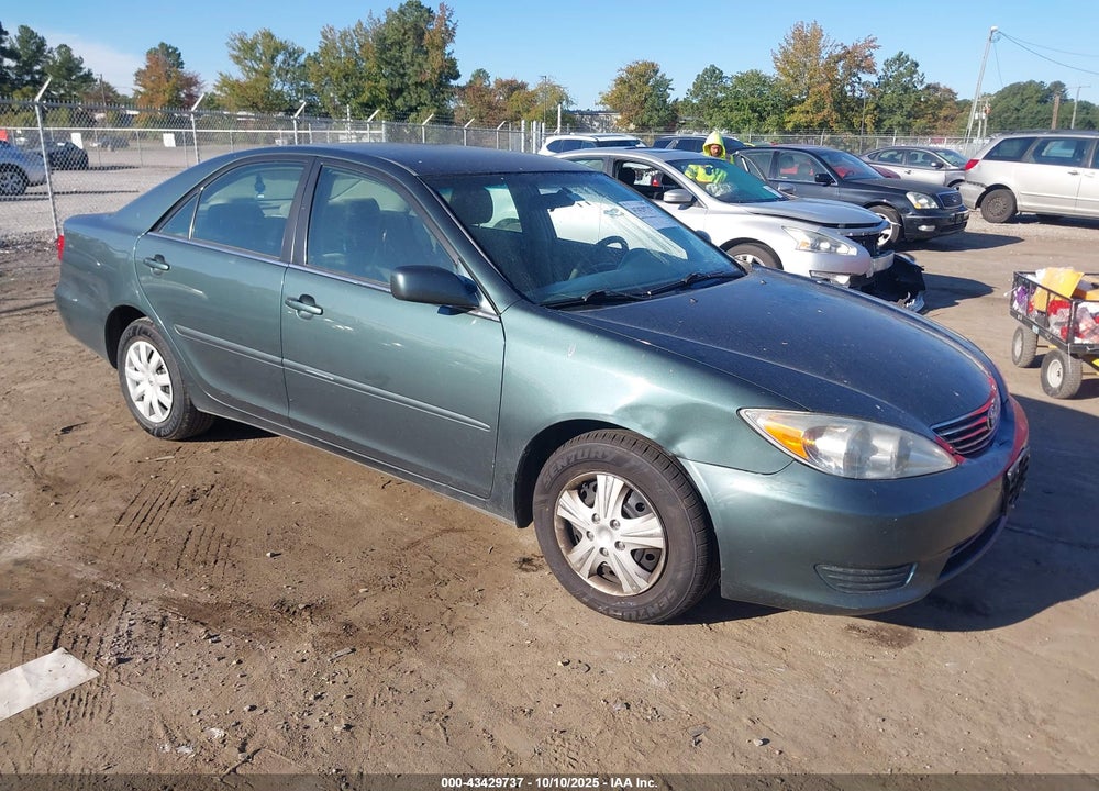 2005 TOYOTA CAMRY LE VIN: 4T1BE32K15U076137