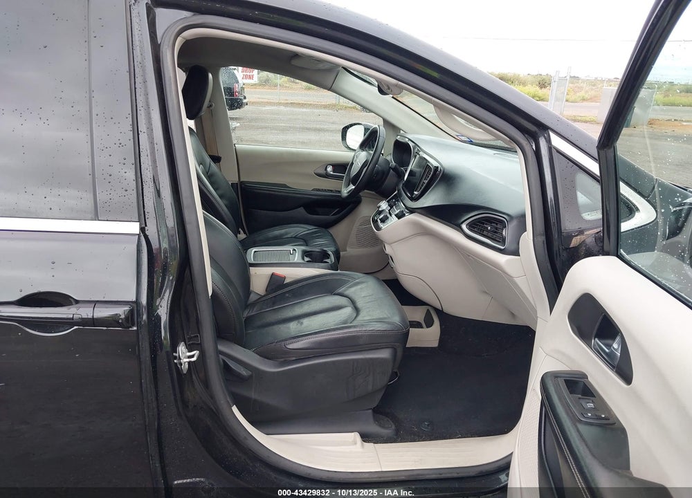 2022 CHRYSLER PACIFICA TOURING L VIN: 2C4RC1BG8NR188326