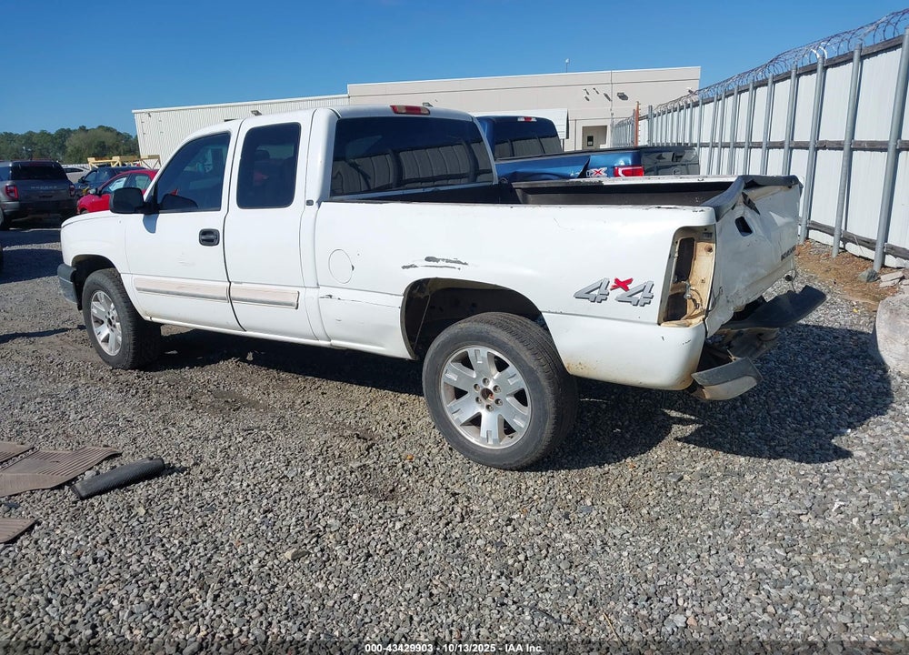 2004 CHEVROLET SILVERADO 1500 LS VIN: 2GCEK19V141101532