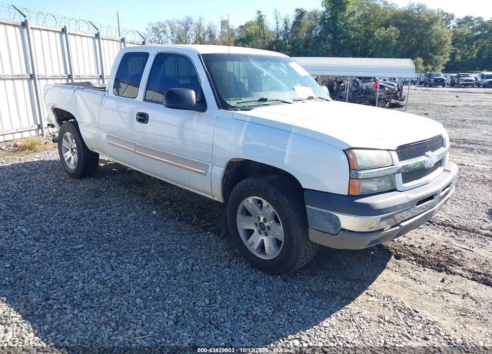 2004 CHEVROLET SILVERADO 1500 LS VIN: 2GCEK19V141101532