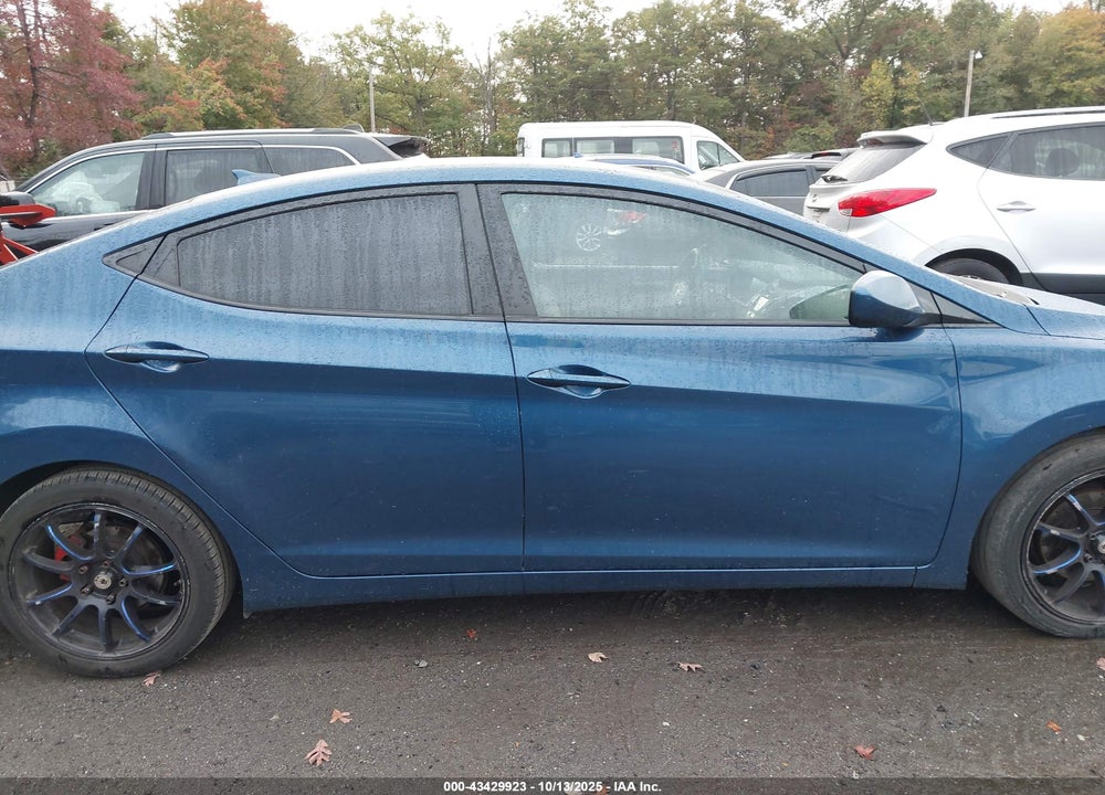 2016 HYUNDAI ELANTRA VIN: KMHDH4AE7GU606440