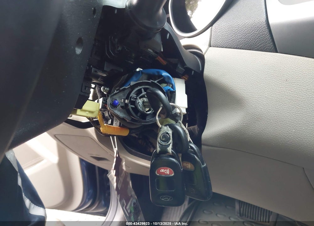 2016 HYUNDAI ELANTRA VIN: KMHDH4AE7GU606440
