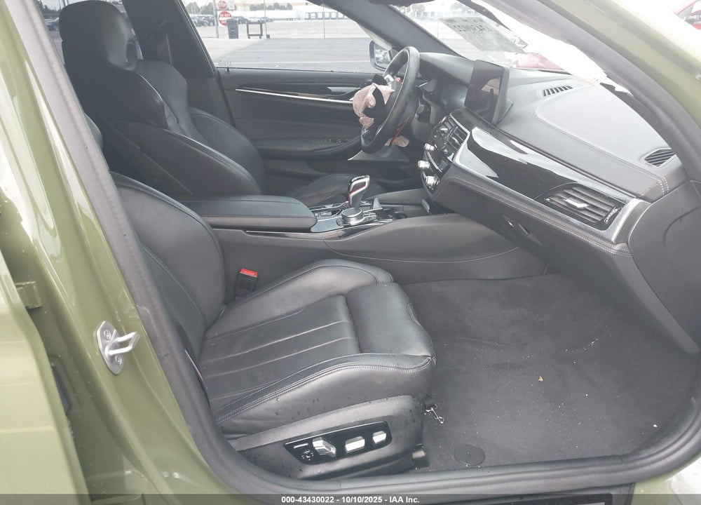 2022 BMW M5 VIN: WBS83CH03NCJ44933