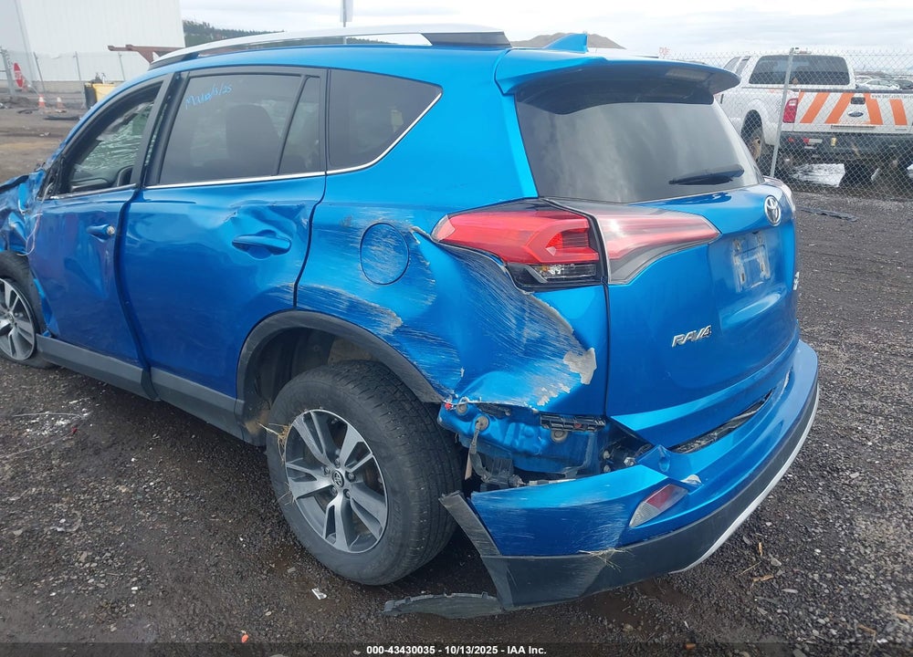 2016 TOYOTA RAV4 VIN: 2T3RFREV1GW461809