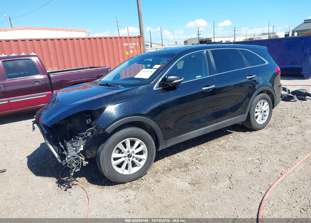 2019 KIA SORENTO 3.3L LX VIN: 5XYPG4A51KG554575