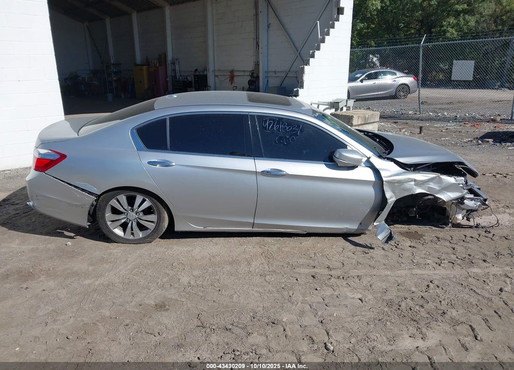 2015 HONDA ACCORD EX-L V-6 VIN: 1HGCR3F82FA021289