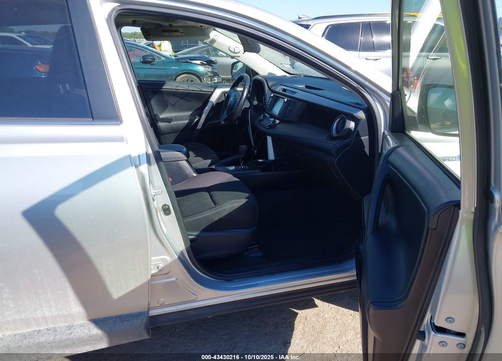 2016 TOYOTA RAV4 HYBRID XLE VIN: JTMRJREV6GD047257