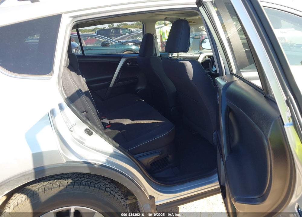 2016 TOYOTA RAV4 HYBRID XLE VIN: JTMRJREV6GD047257