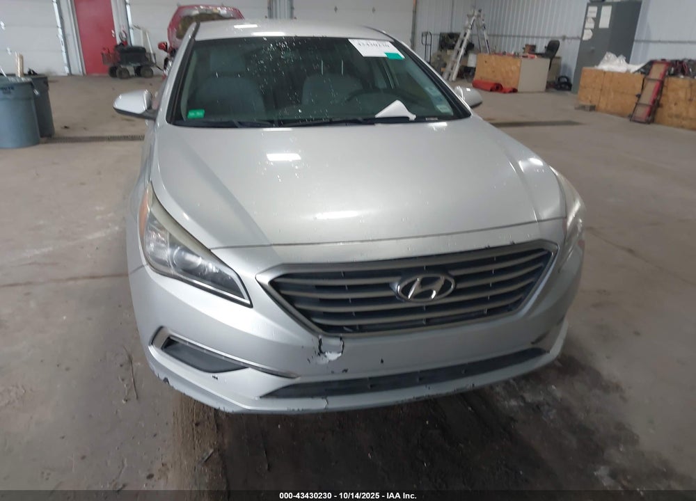 2015 HYUNDAI SONATA SE VIN: 5NPE24AFXFH241604