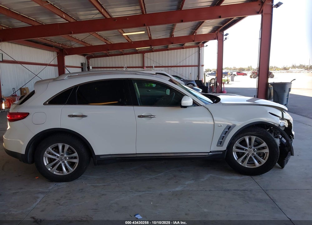 2016 INFINITI QX70 VIN: JN8CS1MW3GM750320