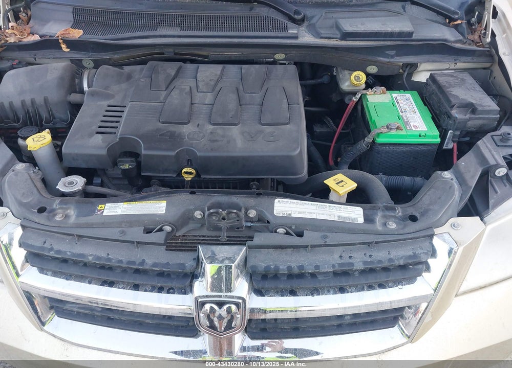 2010 DODGE GRAND CARAVAN CREW VIN: 2D4RN6DX4AR477799