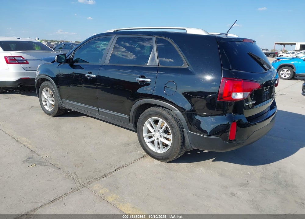 2015 KIA SORENTO VIN: 5XYKT4A64FG635414