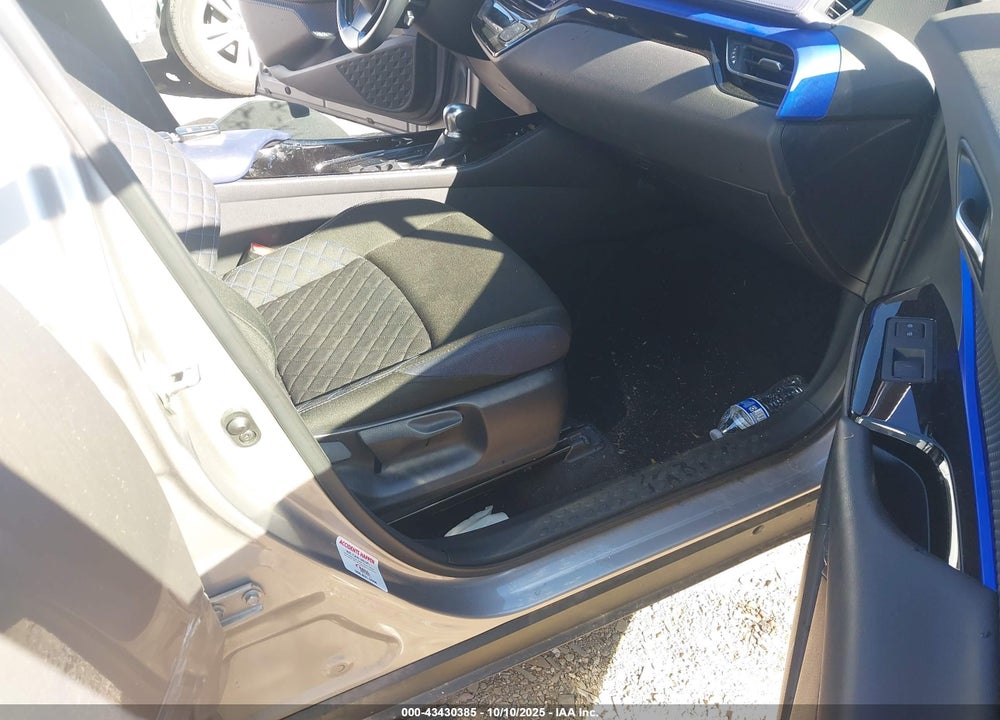 2020 TOYOTA C-HR XLE VIN: JTNKHMBX3L1090256