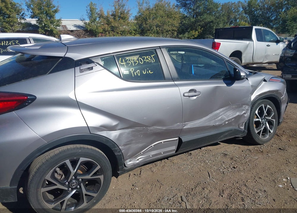 2020 TOYOTA C-HR XLE VIN: JTNKHMBX3L1090256
