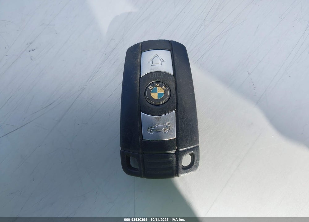 2008 BMW 3 SERIES VIN: WBAVB77588NM05786