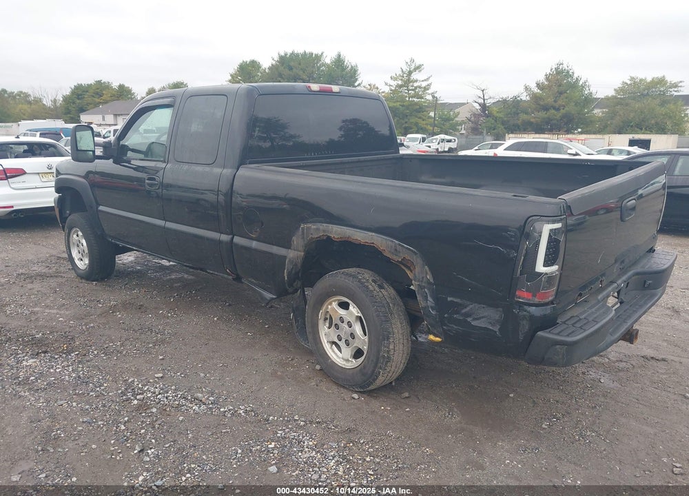 2001 CHEVROLET SILVERADO 1500 LS VIN: 1GCEK19T01E277383