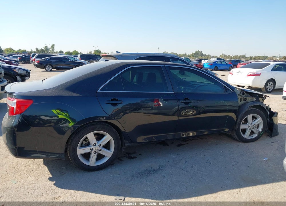 2014 TOYOTA CAMRY SE VIN: 4T1BF1FK6EU870773