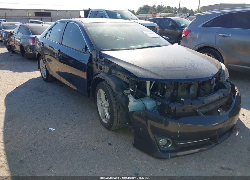 2014 TOYOTA CAMRY SE VIN: 4T1BF1FK6EU870773