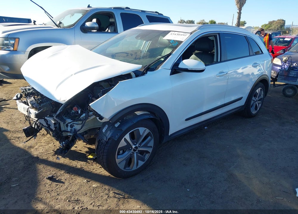 2022 KIA NIRO EV EX PREMIUM VIN: KNDCE3LG4N5134920