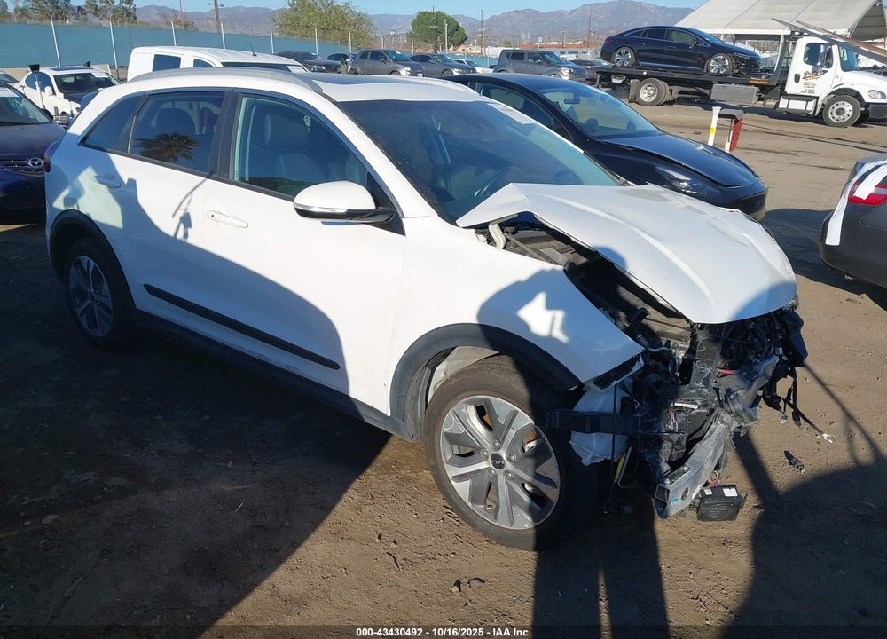 2022 KIA NIRO EV EX PREMIUM VIN: KNDCE3LG4N5134920