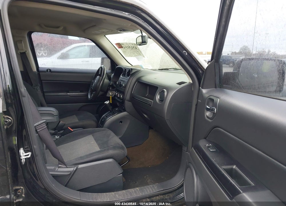 2016 JEEP PATRIOT VIN: 1C4NJRFB1GD733158
