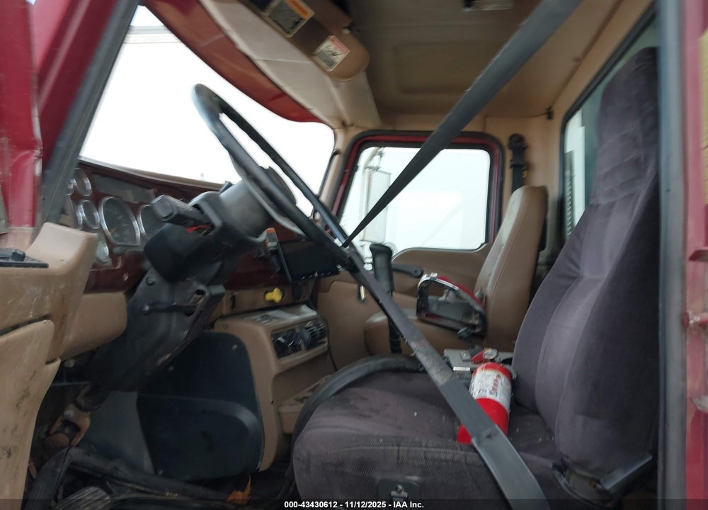 2005 MACK 700 CV700 VIN: 1M2AG11C75M026556