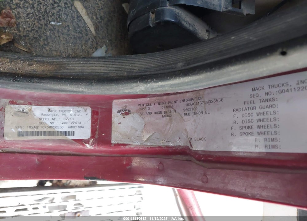 2005 MACK 700 CV700 VIN: 1M2AG11C75M026556