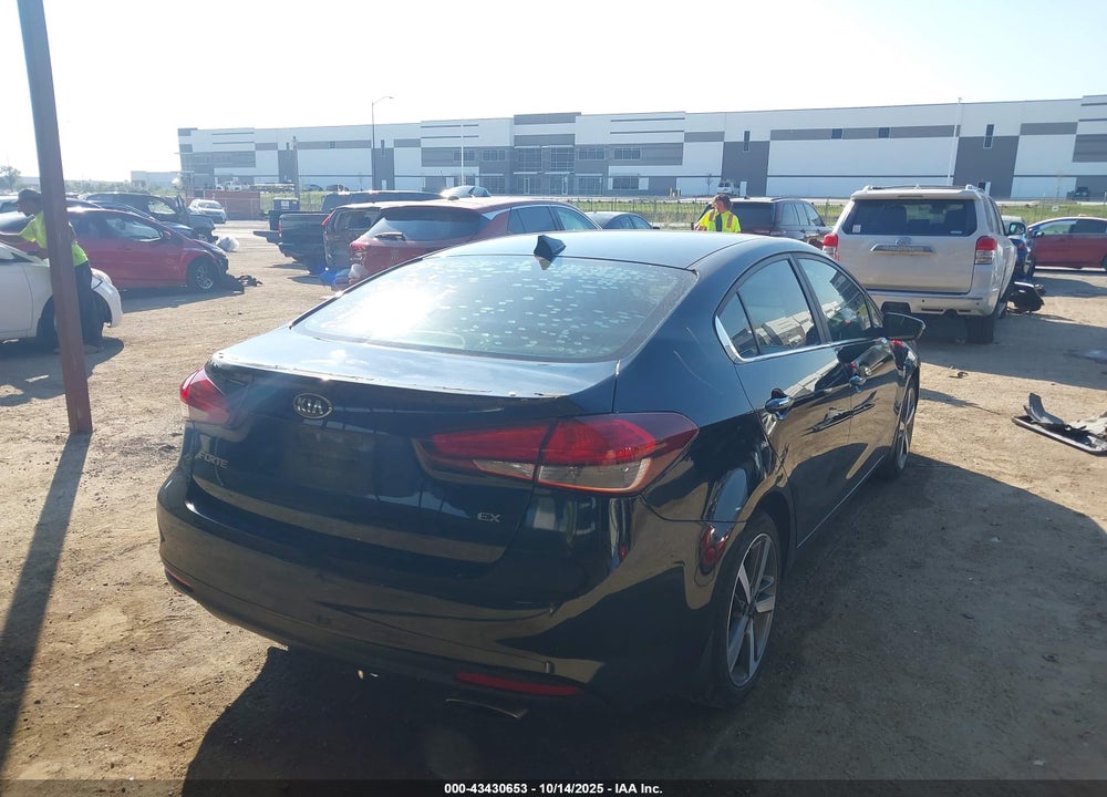 2017 KIA FORTE EX VIN: 3KPFL4A88HE005673