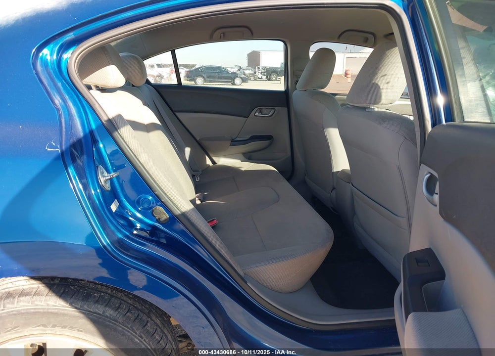2012 HONDA CIVIC VIN: 2HGFB2F53CH513022