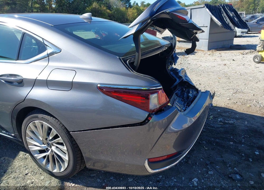 2021 LEXUS ES 300H ULTRA LUXURY VIN: 58AFA1C17MU005507