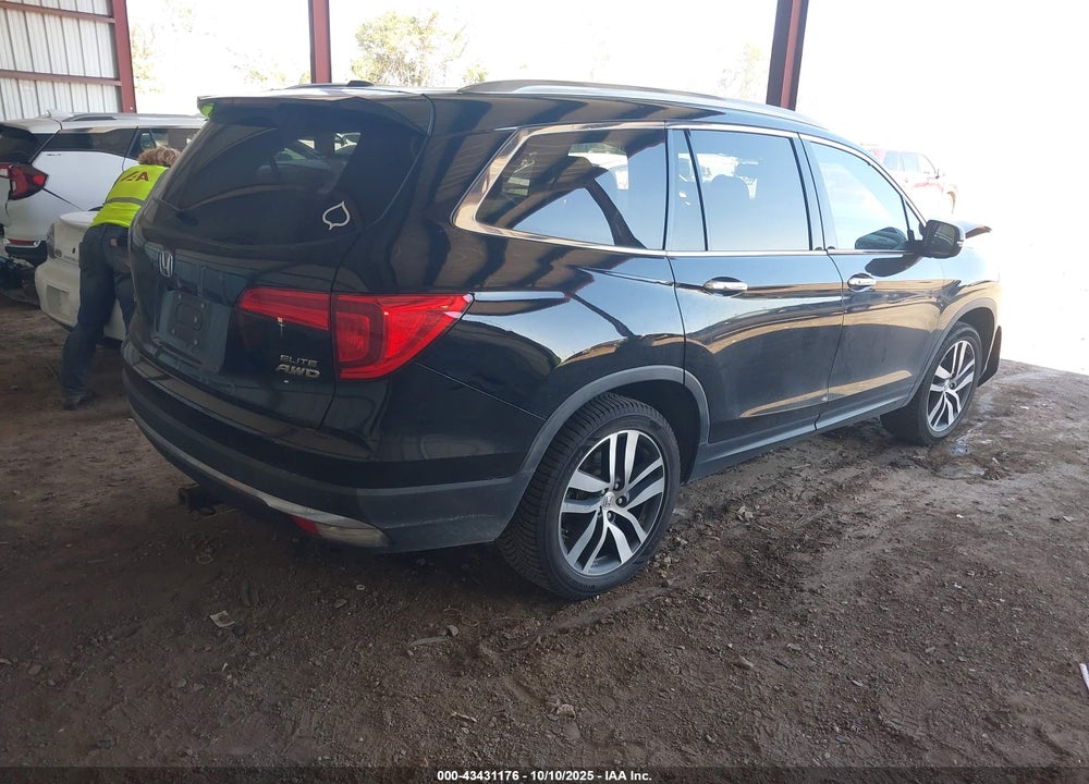 2017 HONDA PILOT ELITE VIN: 5FNYF6H01HB077286