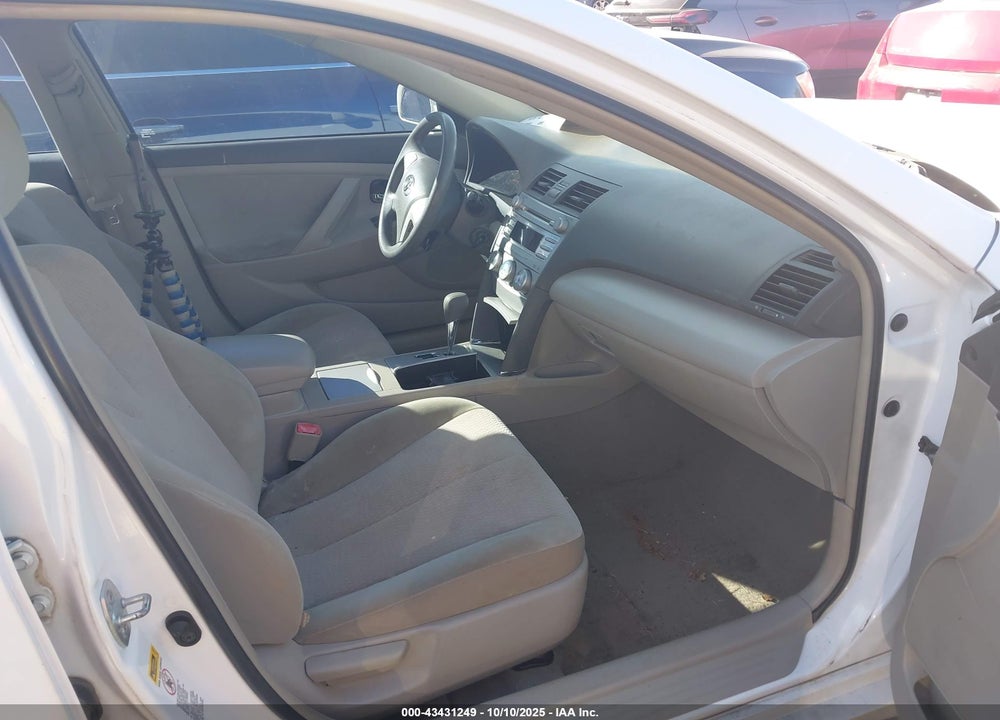 2011 TOYOTA CAMRY LE VIN: 4T1BF3EK4BU731038