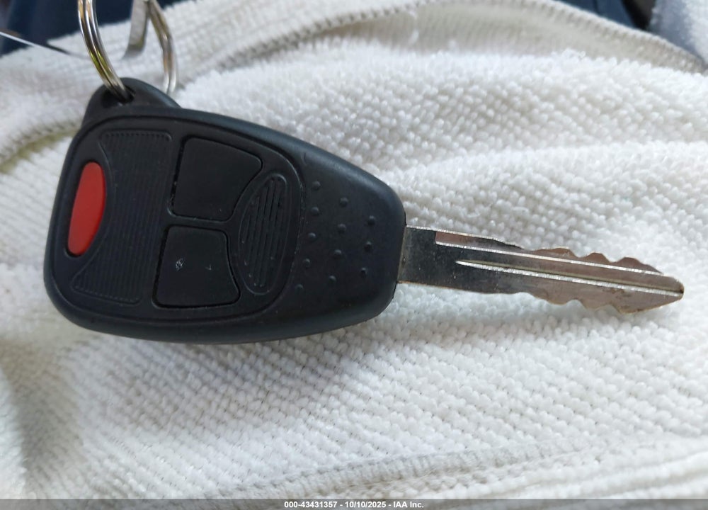 2007 CHRYSLER 300 VIN: 2C3KA63H47H753129