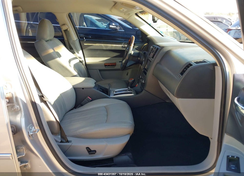 2007 CHRYSLER 300 VIN: 2C3KA63H47H753129