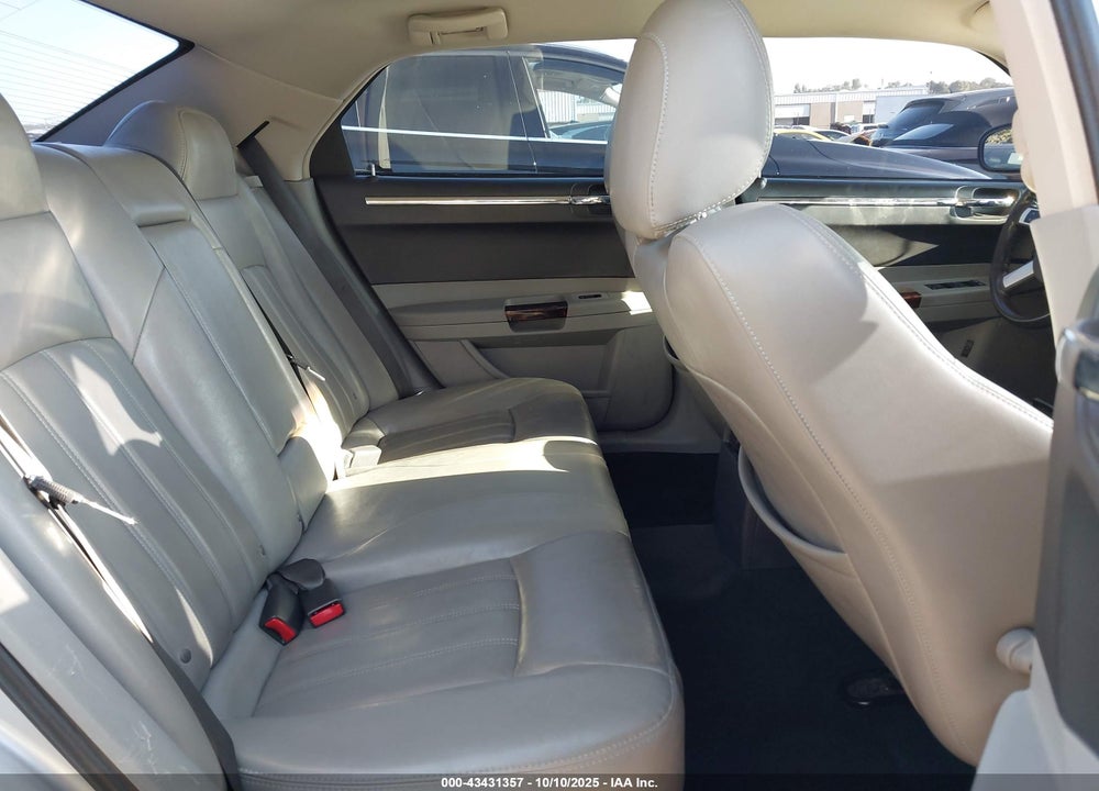 2007 CHRYSLER 300 VIN: 2C3KA63H47H753129