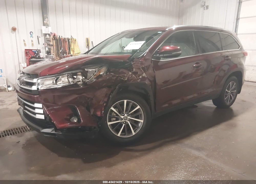 2019 TOYOTA HIGHLANDER XLE VIN: 5TDJZRFH3KS706777