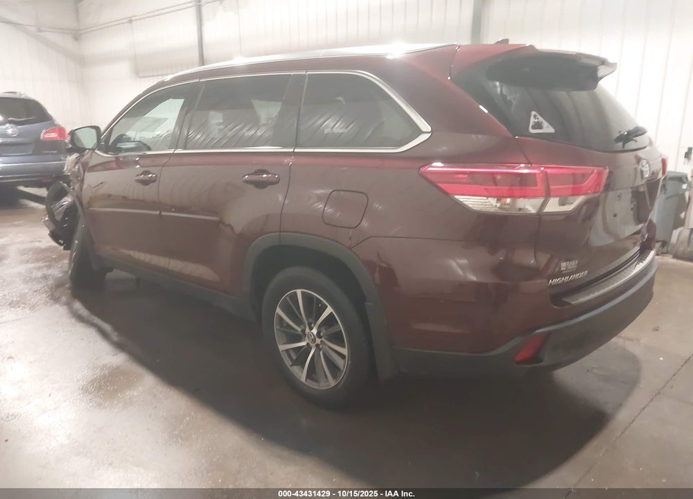 2019 TOYOTA HIGHLANDER XLE VIN: 5TDJZRFH3KS706777